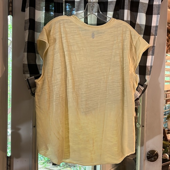 Free People Movement Yellow Cap Sleeve Shirt. Size small. - Picture 4 of 5